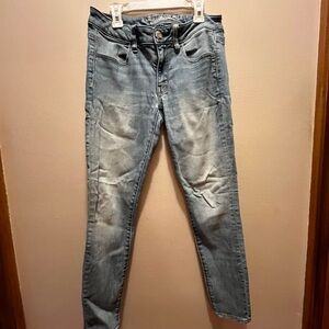 Gently worn AE Outfitters ‘super super stretch’  denim jeans